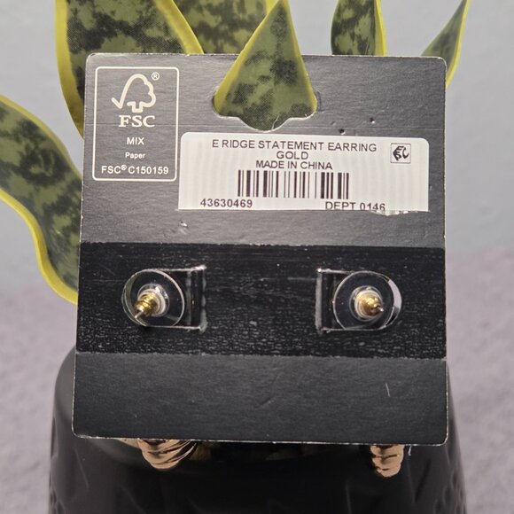 NEW!!! Ridge Half Dome Bold Gold Tone Statement Earrings - Picture 3 of 4